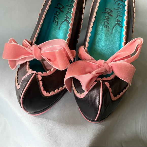 Irregular Choice black w/ pink scalloping heels - EU sz 39 - Picture 4 of 16